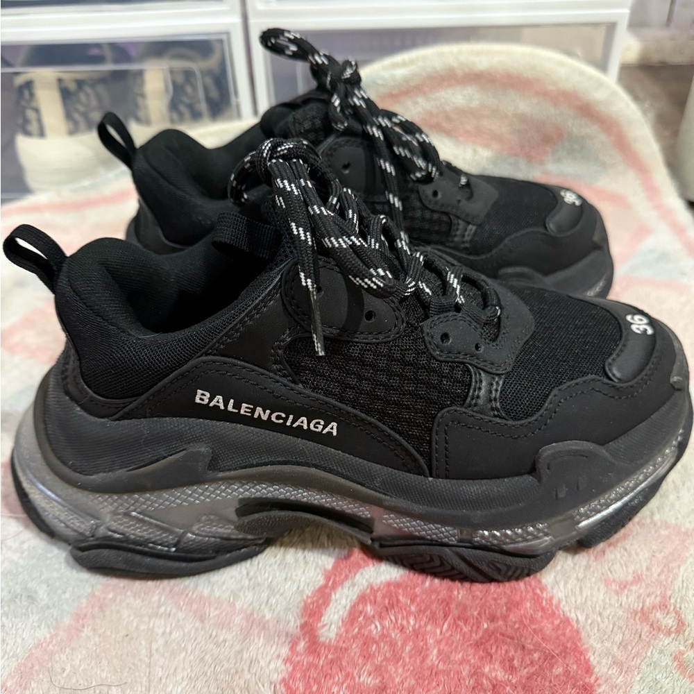 Balenciaga Triple S clear sole Black And Grey